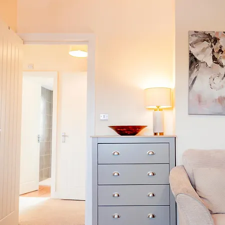 Bright, Modern Apartment In City Centre With Private Driveway Parking Hereford Exterior photo